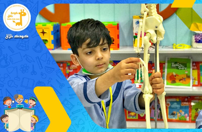 مجهز به وسایل مختلف آزمایشگاهی